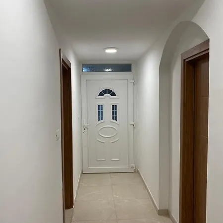 Fia House Kozle * Skopje